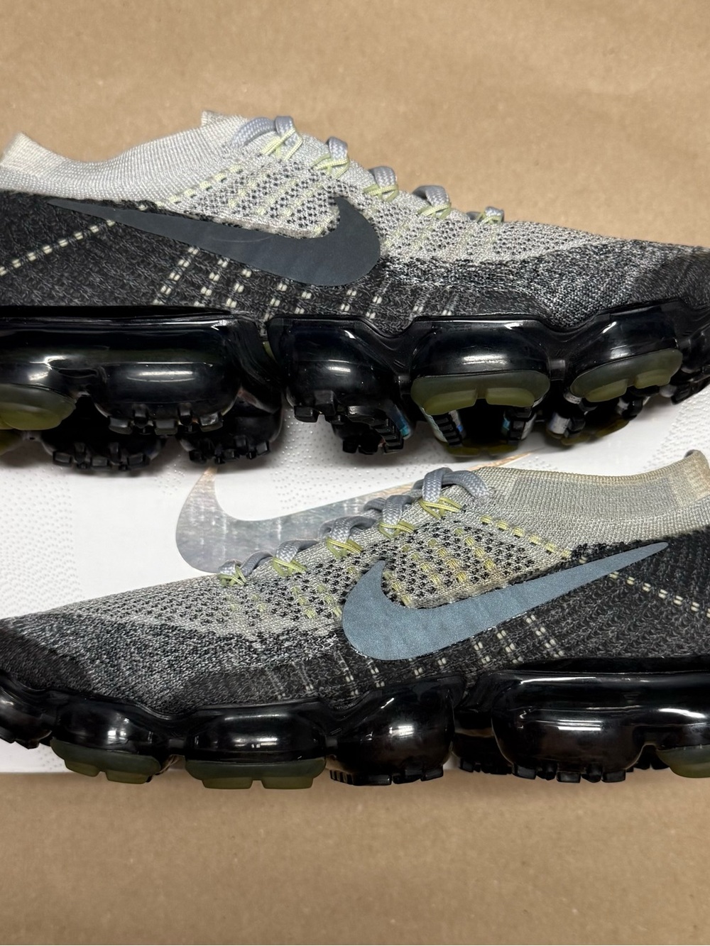 Nike Air Vapormax Neon men’s size 8 running shoes Rare!
